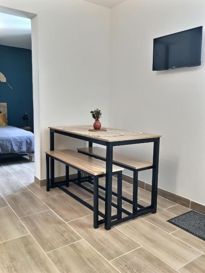 Bleu Lavande - Coquet Appartement Ambiance Village Istres Eksteriør bilde